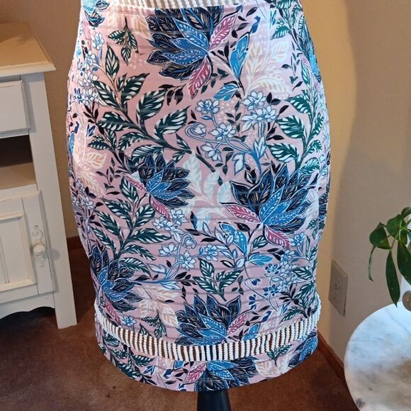 Guess Los Angeles Body Con Dress - Picture 5 of 15